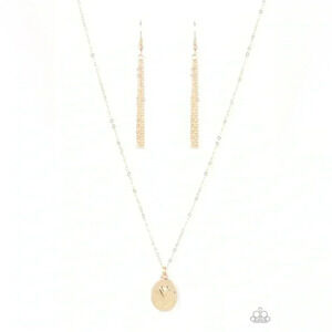 They call me Mama Gold Necklace